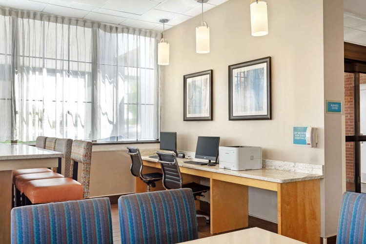 Best Western Hartford Hotel & Suites photo 17