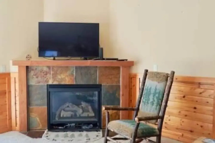 Cinnabar 3 Bedroom Condo