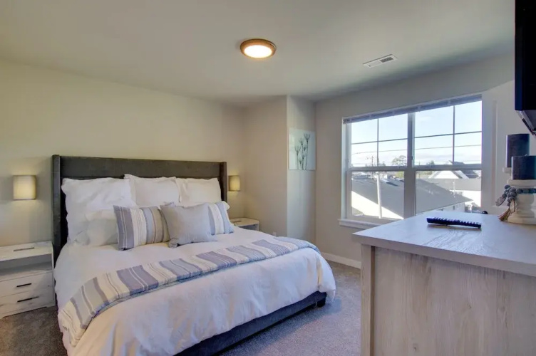 Monroe Apartment Near Evergreen State Fairgrounds!