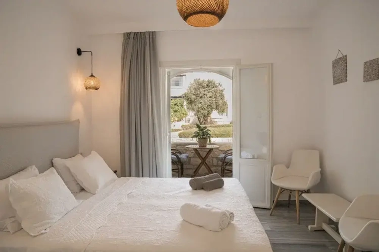 Standard Double room with balcony and with garden view