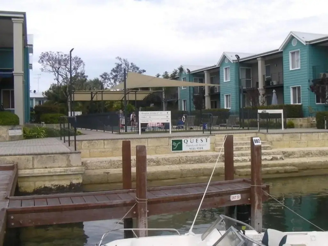 9/20 Apollo Quay Apartment