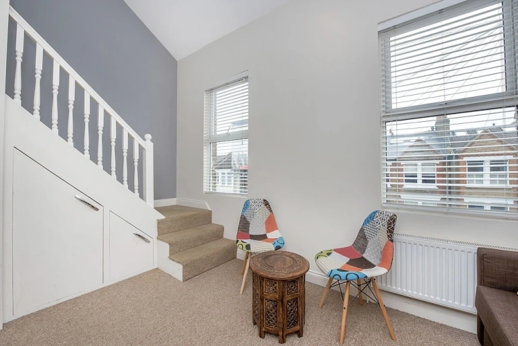 5 Bedrooms Cottage