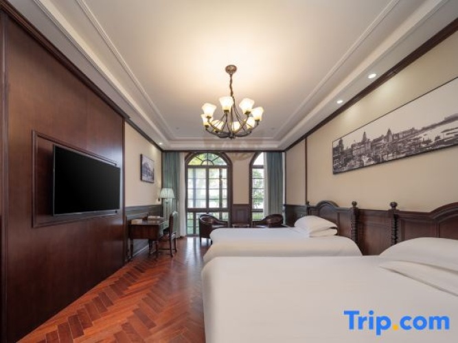 Deluxe Twin room with garden view