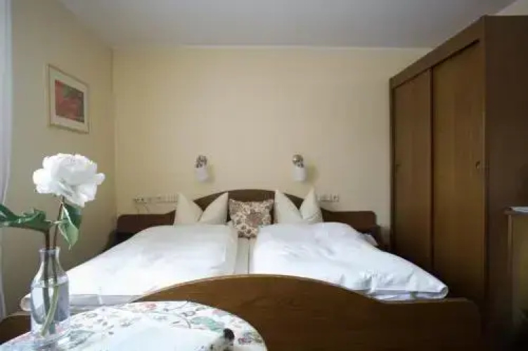 Landhotel Lutz UG