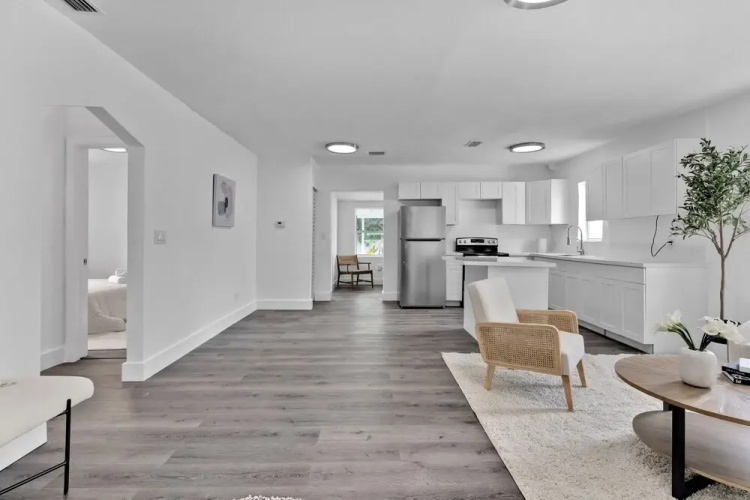 Upper Design District 3BD Home w/Jacuzzi and Backyard