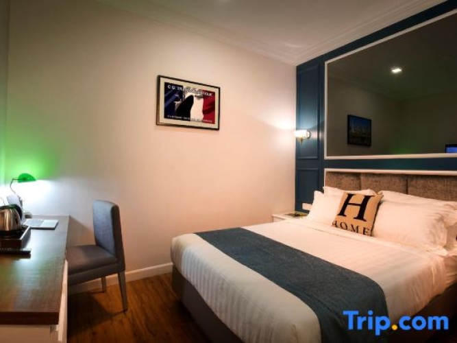 Deluxe Single room
