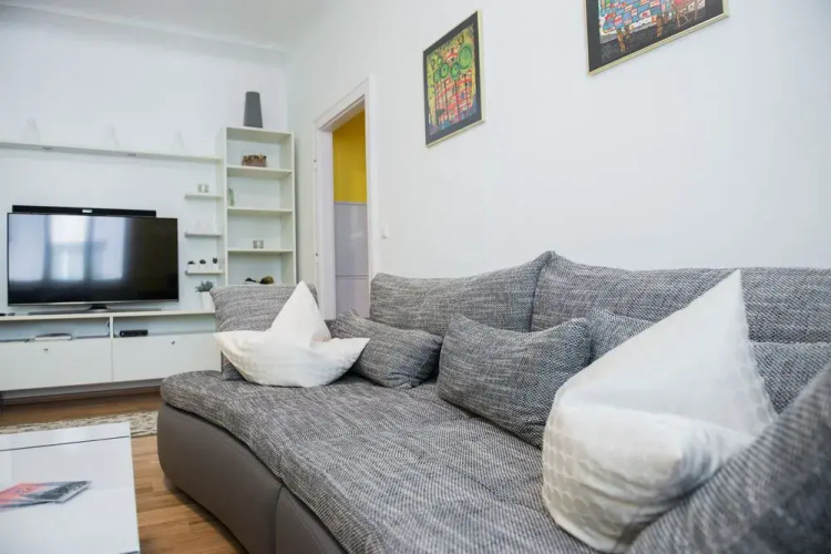 Apartment Domino