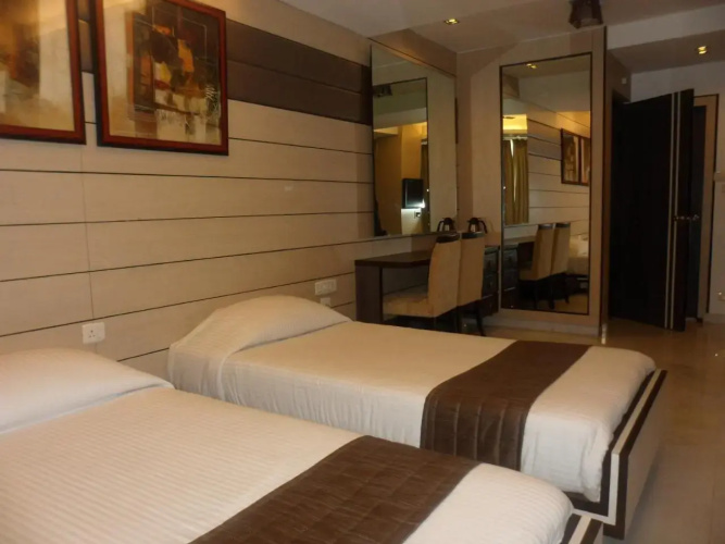 OYO Premium Merlin Homeland Mall