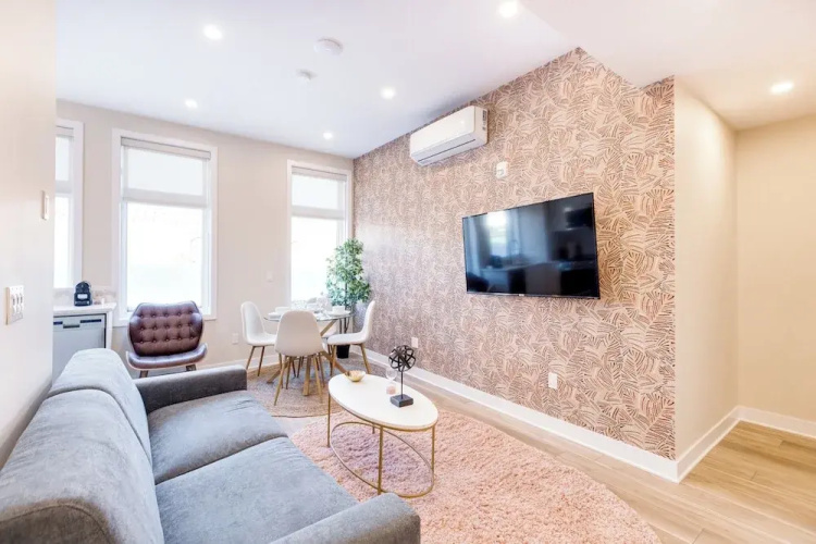 Mont Royal Suites