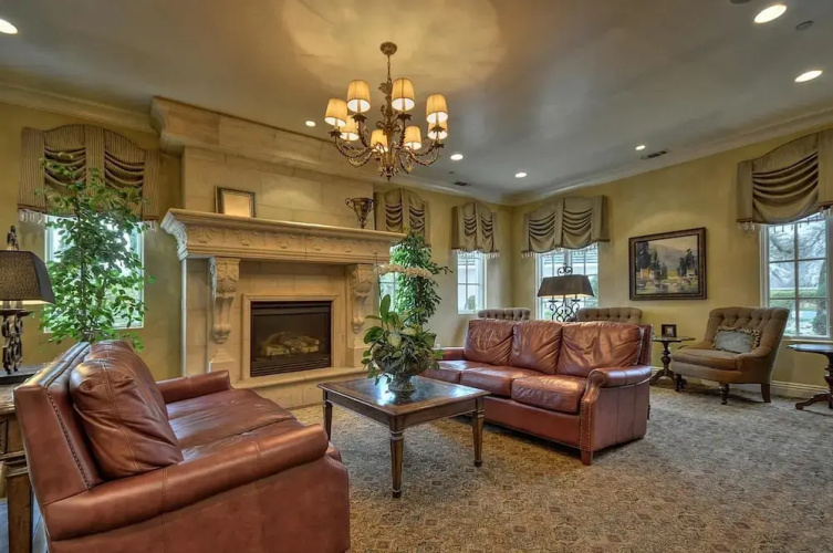 Villa Arden Hills