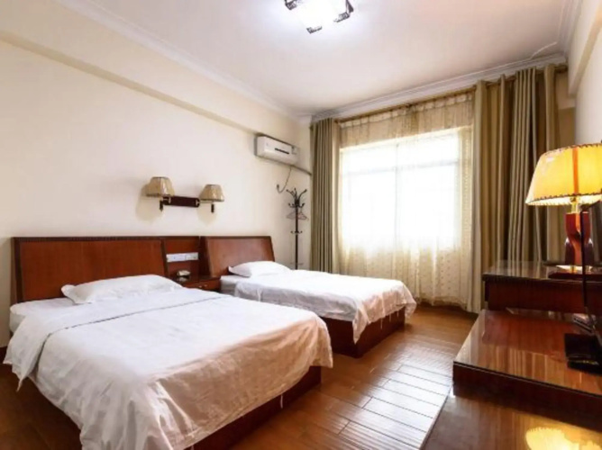 Riyuehe Hostel