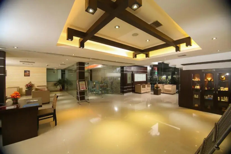 Finch Hotel