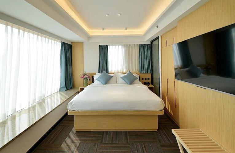 Family Hi-View Suite