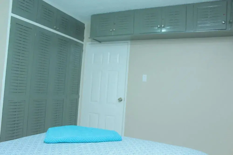 Kingston Guest Apt at Oakland