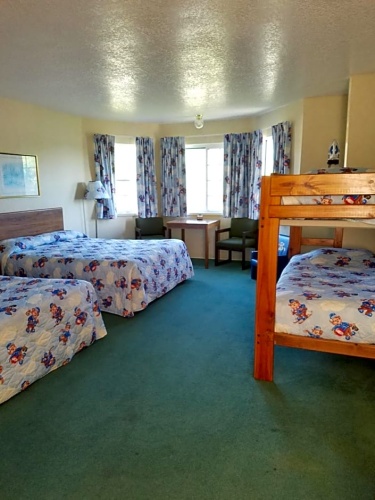 Deluxe Family Suite