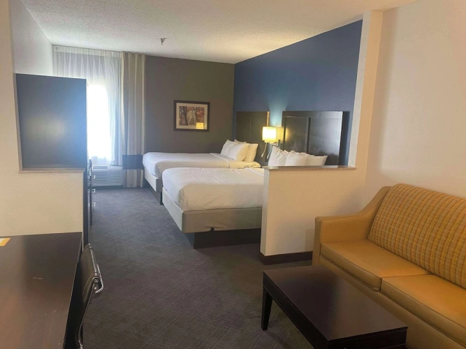 Quadruple Suite
