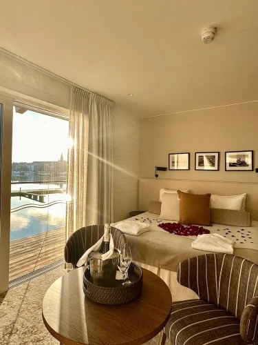 Standard Twin room with ocean view
