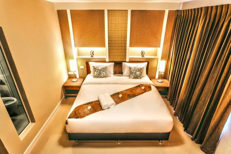 曼谷沙吞目标酒店外景图