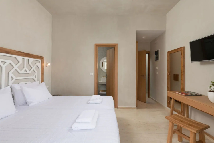 Apollo Apartments
