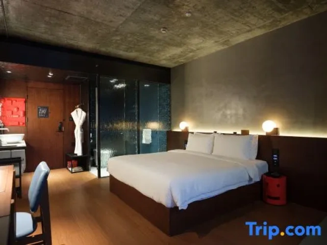 Standard room with city view