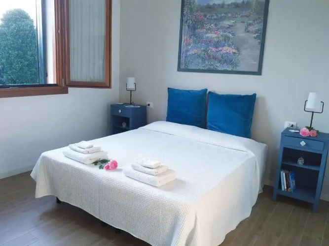Standard Twin room with view