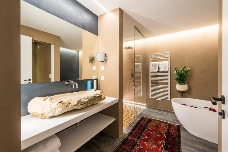 2 Bedrooms Suite with balcony