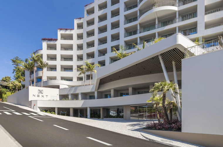Next Hotel