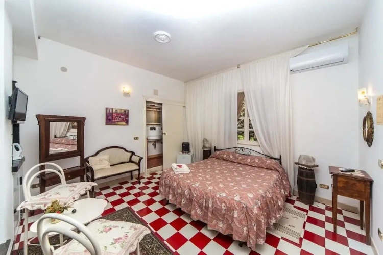 Comfort room