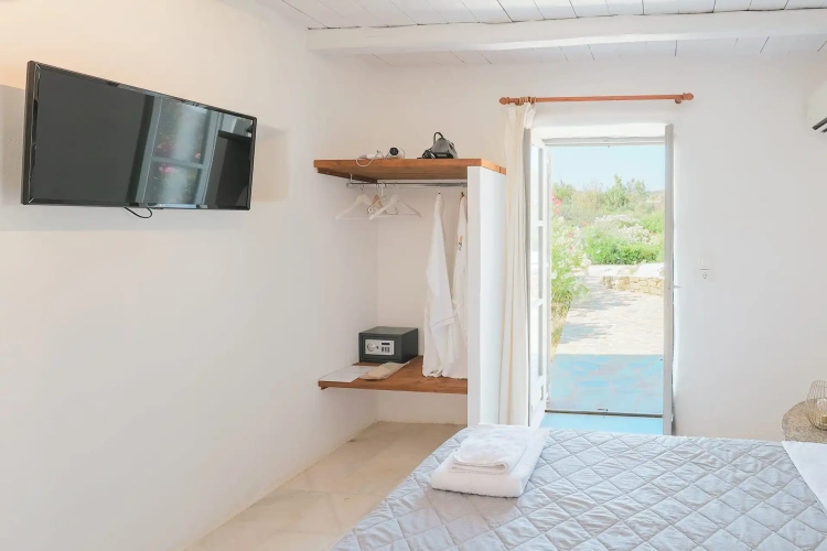 Standard Double room with garden view