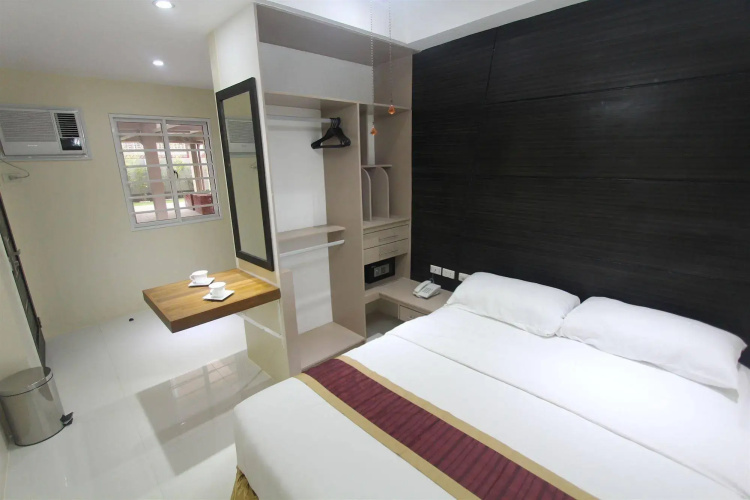 RedDoorz @ Grand Apartelle Hernan Cortes Cebu