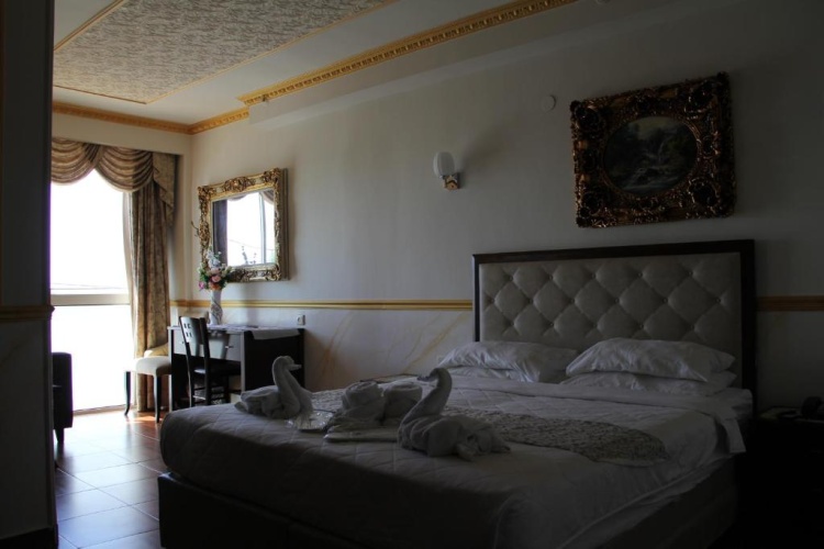 Deluxe Suite with sea view