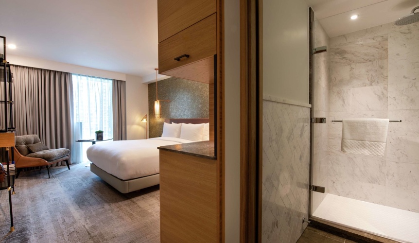 Lincoln Plaza London Curio Collection By Hilton photo 6