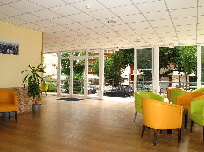 Vistamar Apartments photo 17