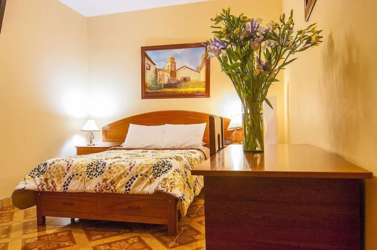 La Colmena Hotel