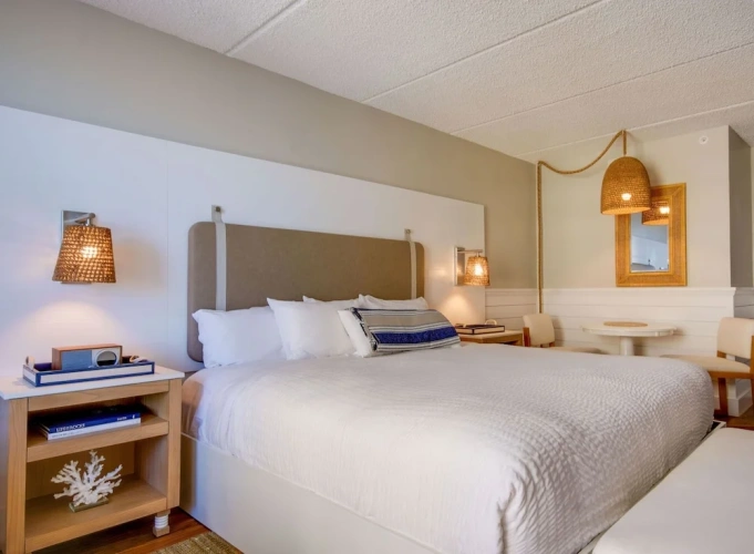 Standard Double room with city view