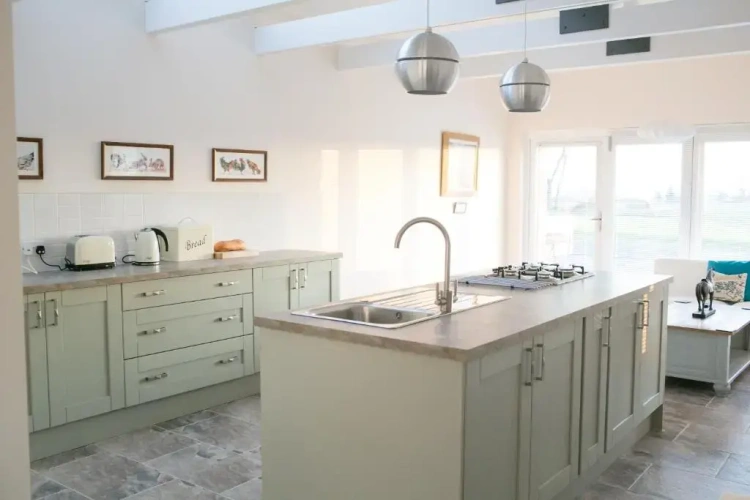 2 Bedrooms Cottage
