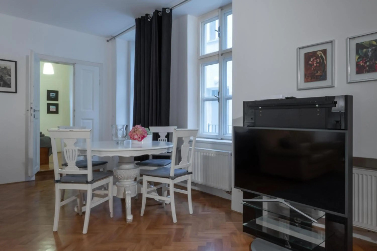 Apartman Carolinum
