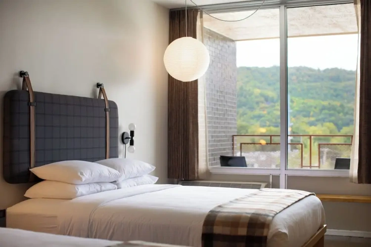 Standard Quadruple room with balcony and with mountain view