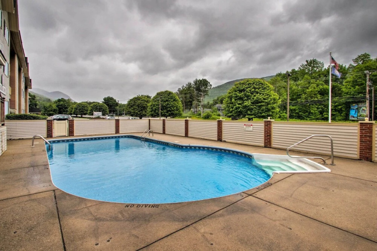 Hike, Ski, Explore: Lincoln Condo w/ Pool Access