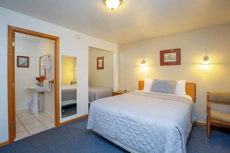 Cascade Motel