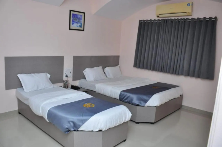 Hotel Sai Ashray