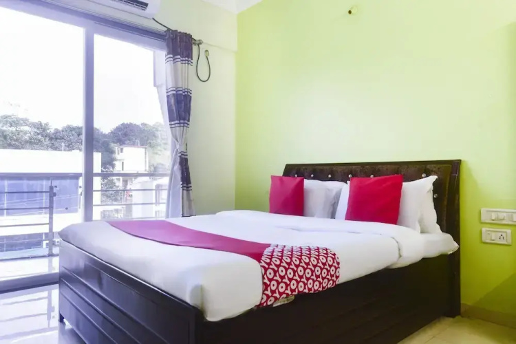 Oyo 62456 Dream Palace
