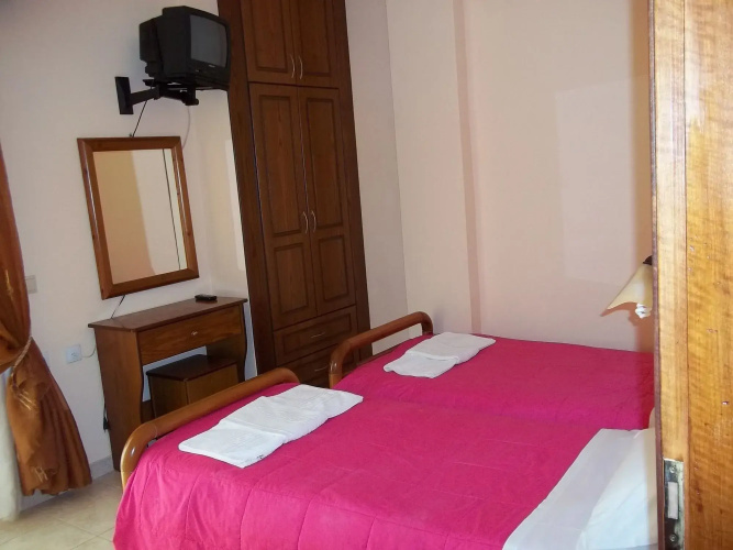 Toulas Apartments