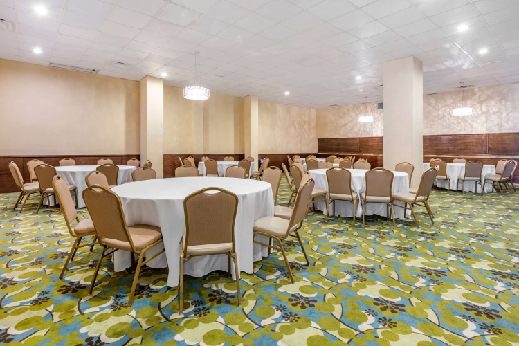 Ramada Plaza by Wyndham Marco Polo Beach Resort photo 33