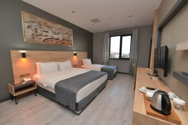 Mills Hotel