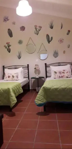 Domenica Apts II