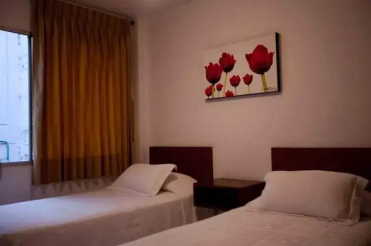 Travelers Edificio Rayda