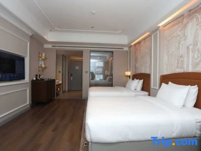 Deluxe Family room
