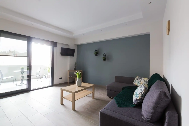 1 Bedroom Penthouse Apartment with balcony