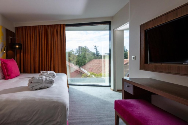 1 Bedroom Double Suite